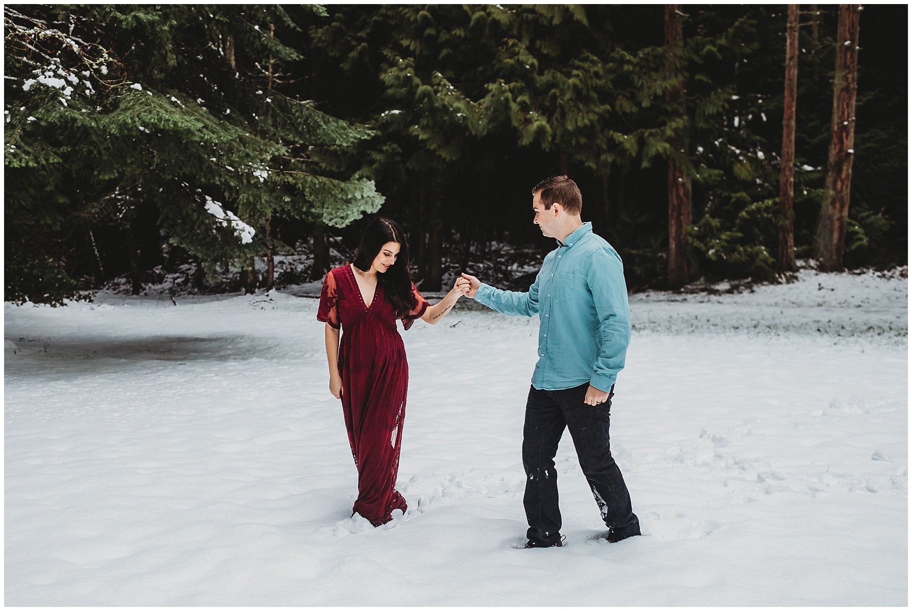 Snowy maternity session on whidbey island 